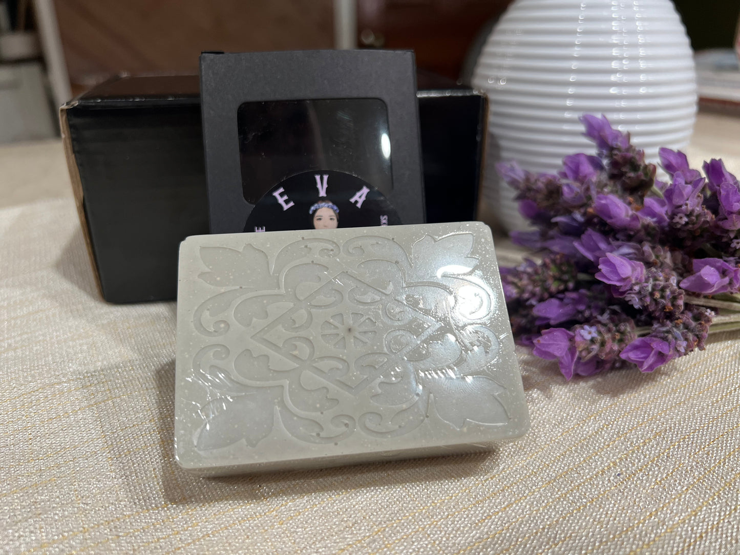 PORELESS FACE AND BODY SOAP BAR